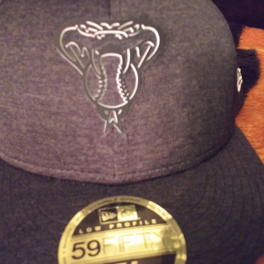 Caps - Picture 4 of 8